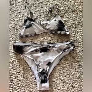 Shein Swimsuits all size xs or s, which both fit abt the same.